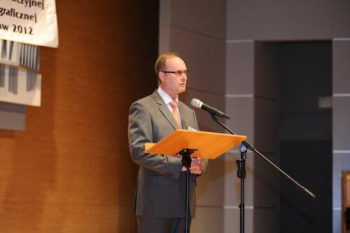 e6968e1cd89e4d88444bffdfc53ba936