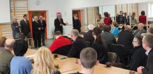 77b0b23f9de8d131f0f4de7bf693d132